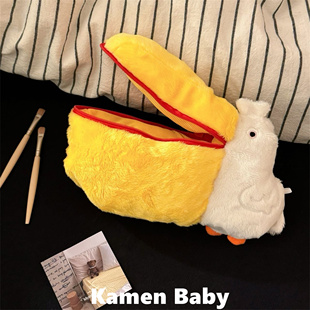 可爱鹈鹕迷你相机包CCD拍立得收纳包毛绒零钱包化妆包杂物小包女