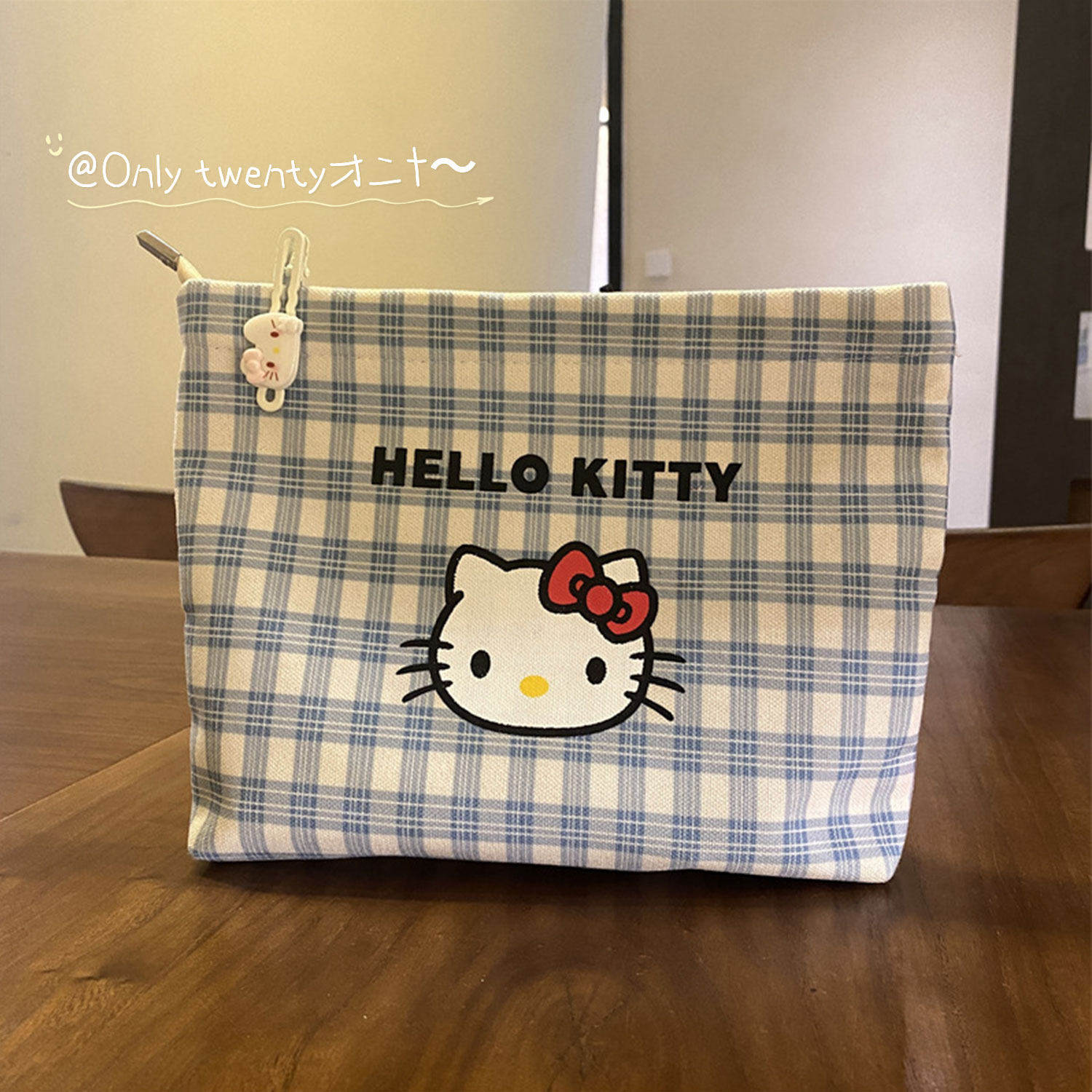 HelloKitty可爱格纹帆布化妆包女百搭手提拉链小包旅行收纳洗漱包