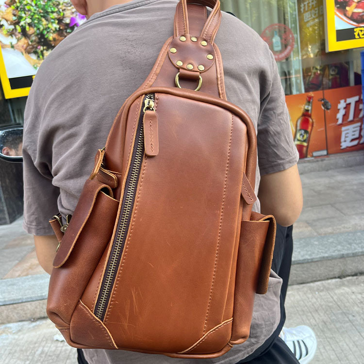 男士包单肩斜挎包胸包大容量多功能疯马头层牛皮潮包运动时尚,箱包皮具/热销女包/男包,双肩背包,淘宝优惠券,粉丝福利购,淘宝优惠卷