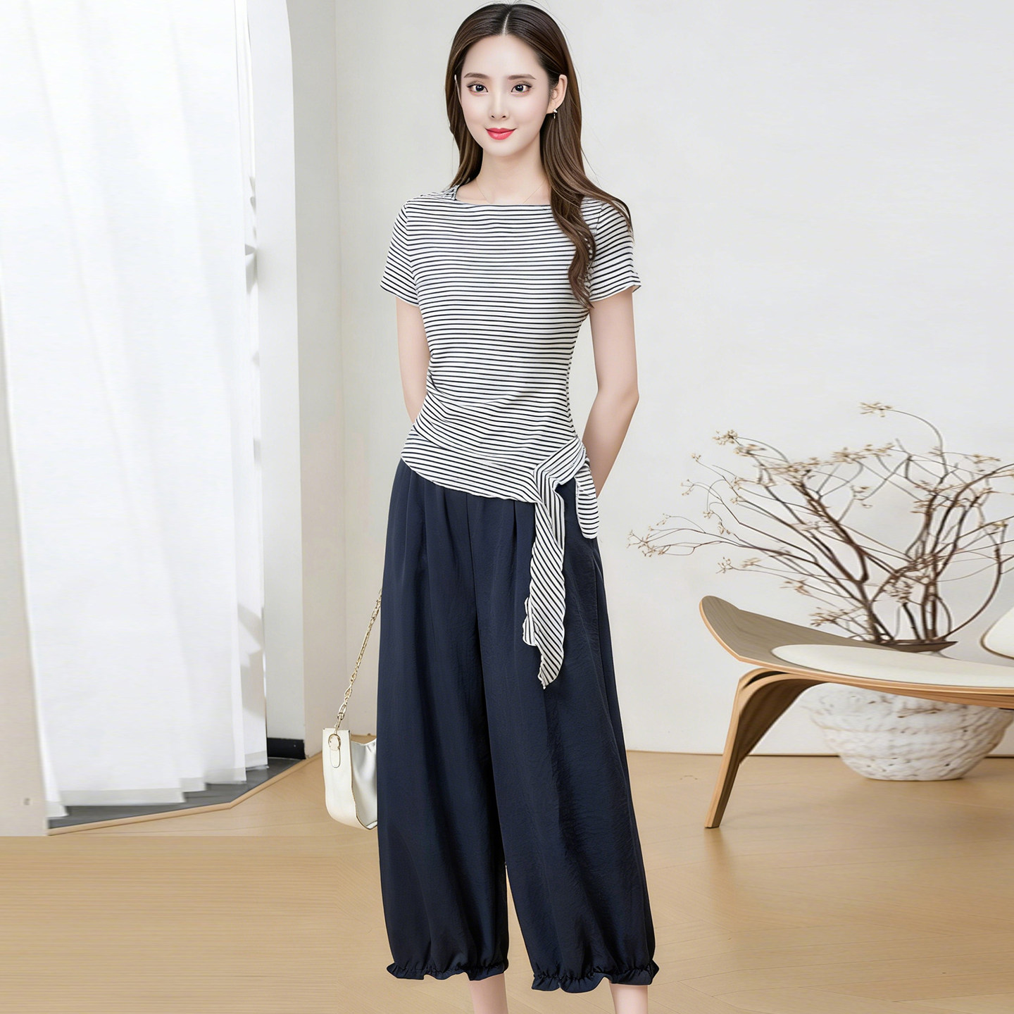 夏季新款2026新款灯笼裤不规则条纹短袖T恤上衣时尚两件套套装女