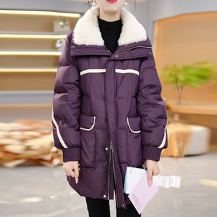 平湖羽绒服女款2025新款九江时尚洋气妈妈中长巨好看冬装外套