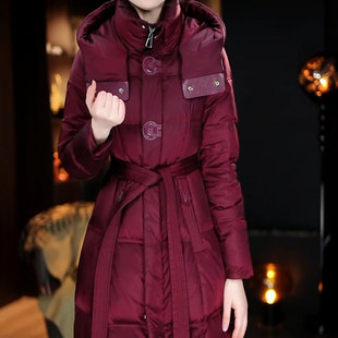 嘉兴平湖羽绒服女2024新款冬季九江今年流行爆款白鸭绒中长款外套