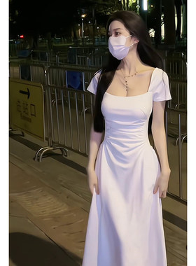 白色短袖连衣裙子女夏季新款法式茶歇小个子收腰显瘦初恋吊带长裙