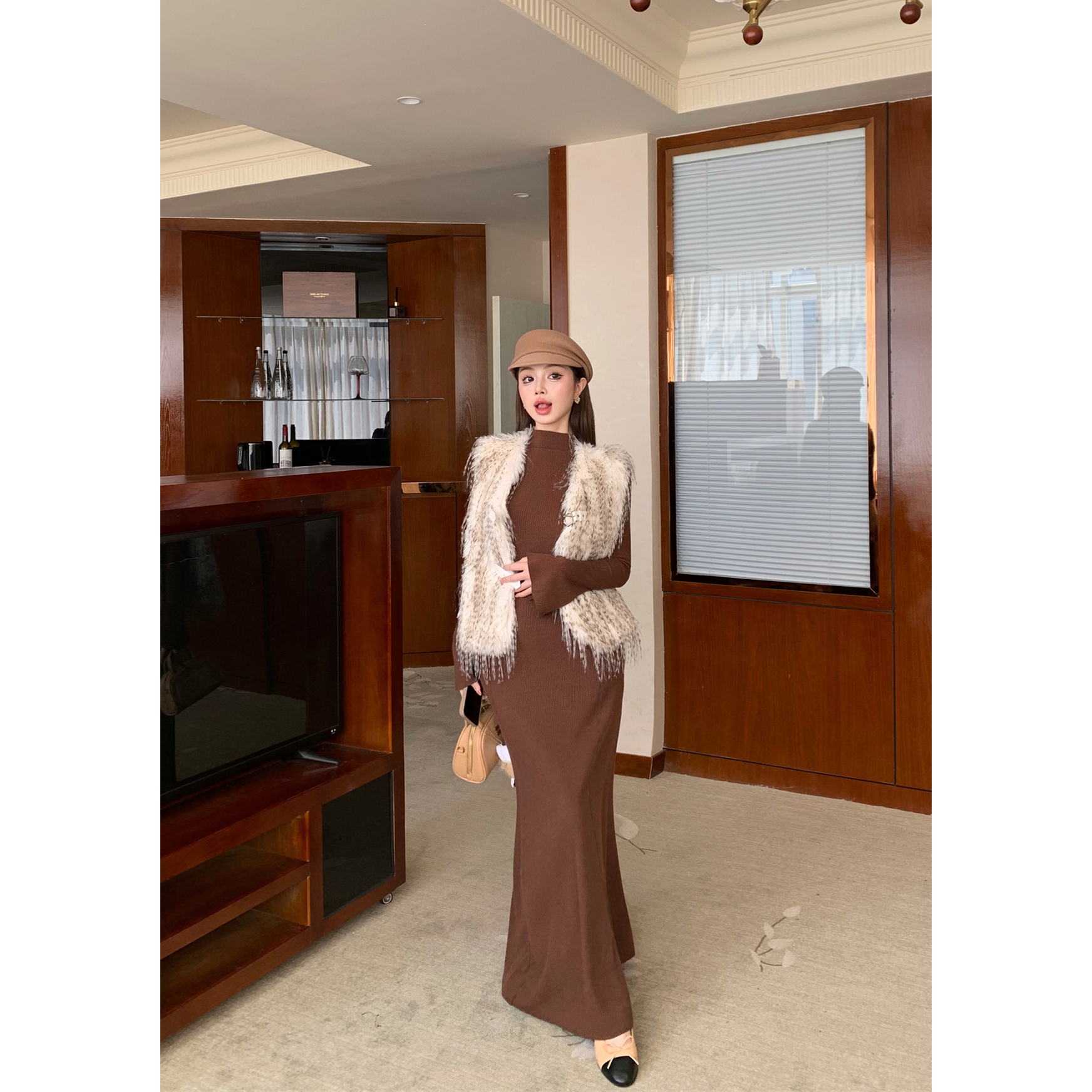 实拍～秋冬 高级感毛毛系扣外马甲开衫+修身显瘦高龄针织连衣裙女