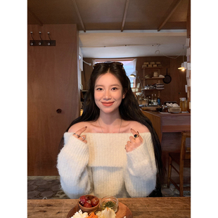 鄭大钱 一字领斜肩毛衣2025新款秋冬宽松显瘦慵懒风高级感外套女