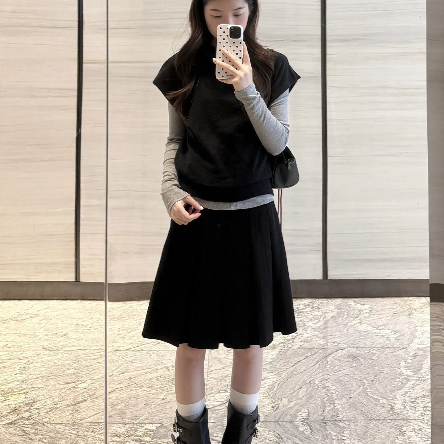 韩系高级感黑色针织马甲