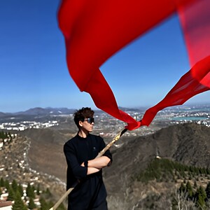 【风和自由】登山杖红飘带红丝带装饰户外爬山登顶拍照氛围感道具