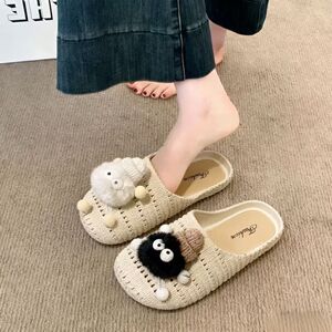 可爱毛绒卡通包头拖鞋女夏镂空编织防滑舒适外穿平跟一脚蹬夏季