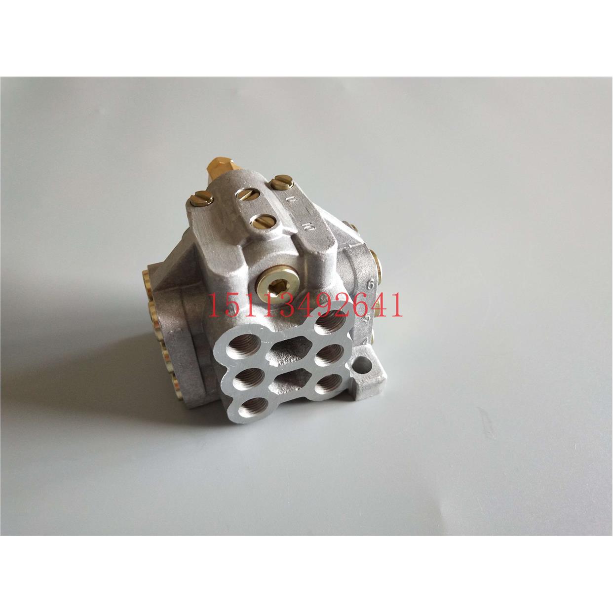 冲床整体式U-10R递进式分配器IHI U型黄油分配阀U-1210M分油器