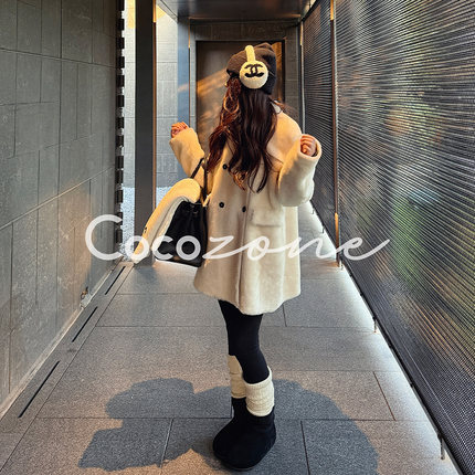 COCO ZONE 刘 一一 “雪绒绒”双排扣翻领口袋皮草 CD2A2942
