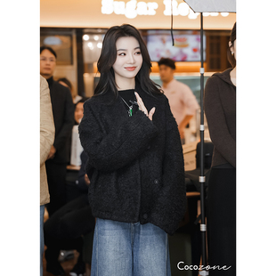 高级感简约V领保暖休闲长袖 刘一一 外套CC2D3167 ZONE COCO