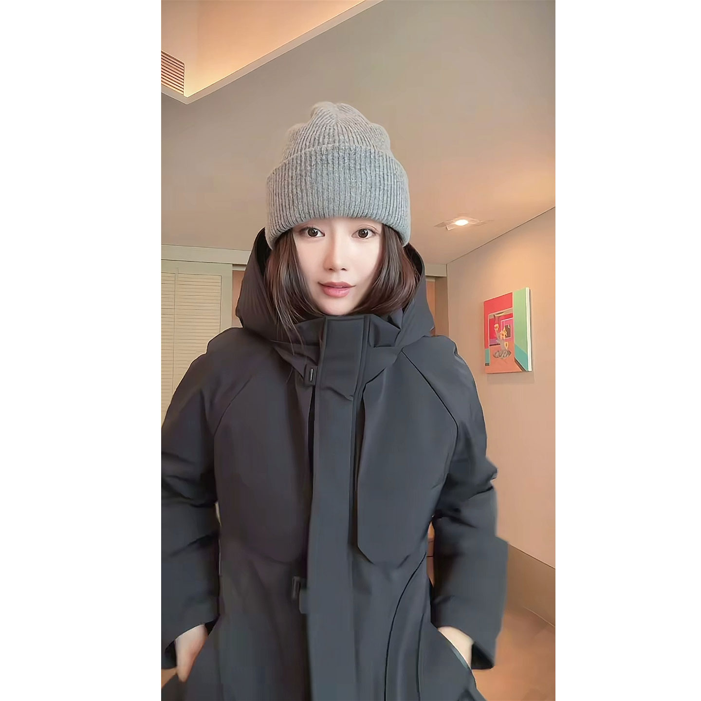 COCO ZONE 刘一一 “小蛮腰”90鹅绒连帽多口袋鹅绒服 CD2A2891