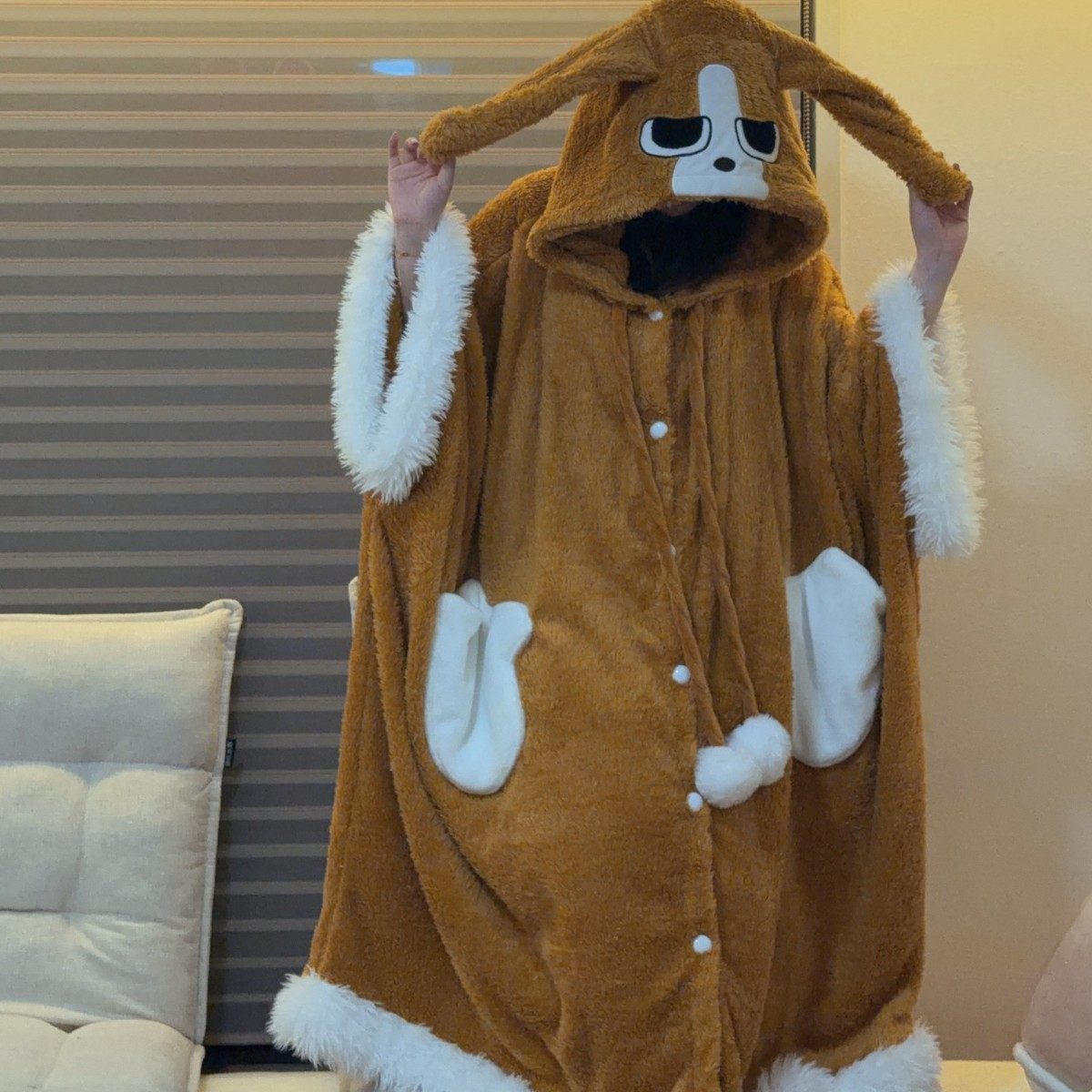 比格多栋连帽珊瑚绒睡袍女秋冬季毛绒加厚可爱小狗斗篷睡衣家居服