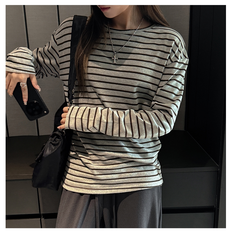 佐梦依条纹圆领长袖T恤
