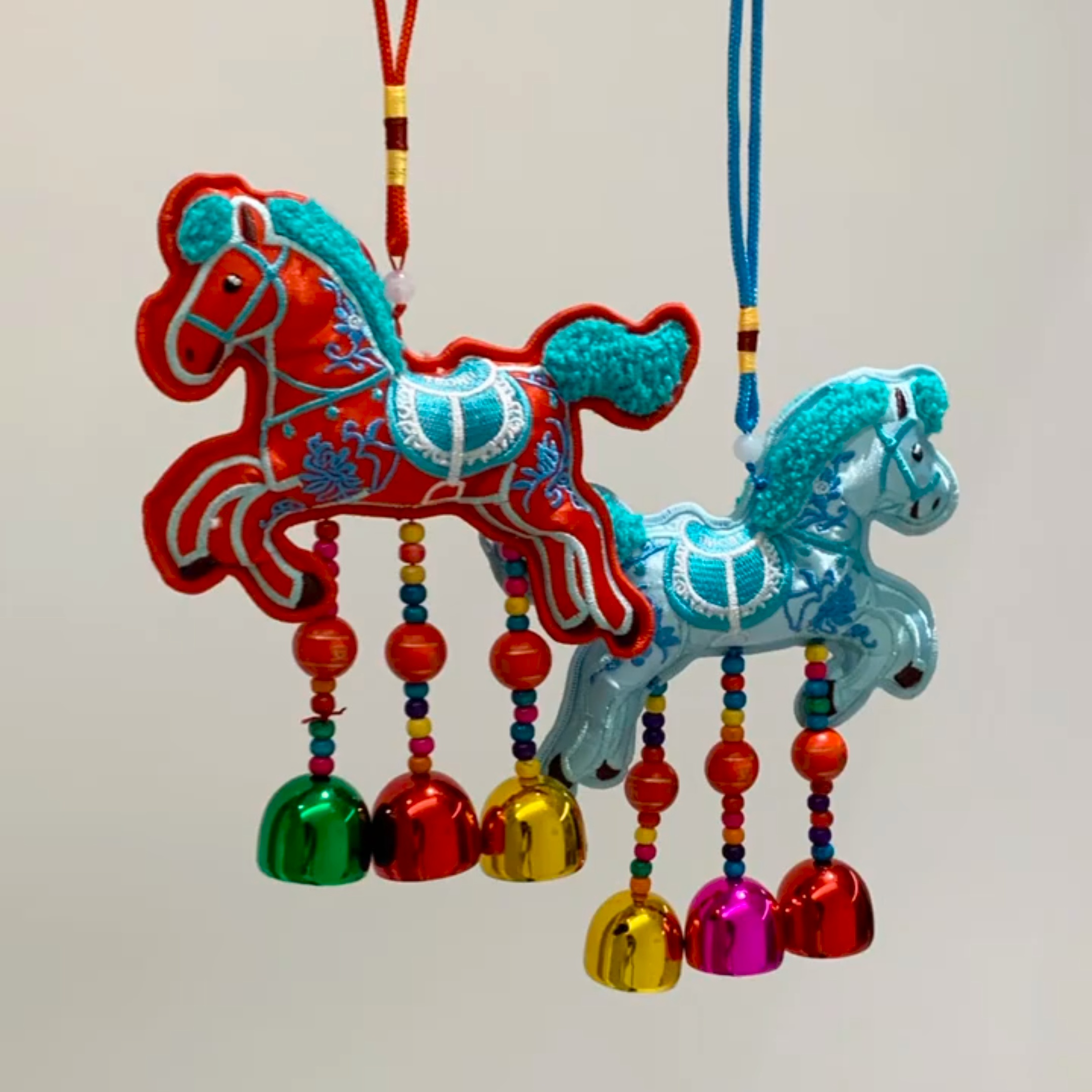 2026马年骏马双面刺绣流苏铃铛挂件新年春节客厅店铺入户门装饰