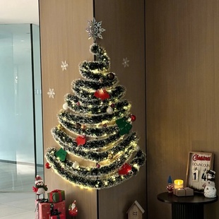 圣诞节墙角简易圣诞树装饰品手工diy藤条灯带氛围感背景墙装饰