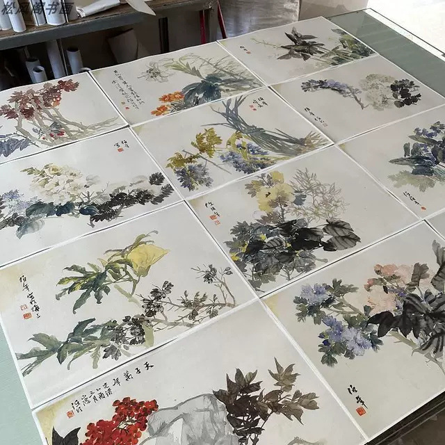 任伯年花卉图笺十二开复古书画真迹微喷仿古国画装裱酒店玄关装饰图片