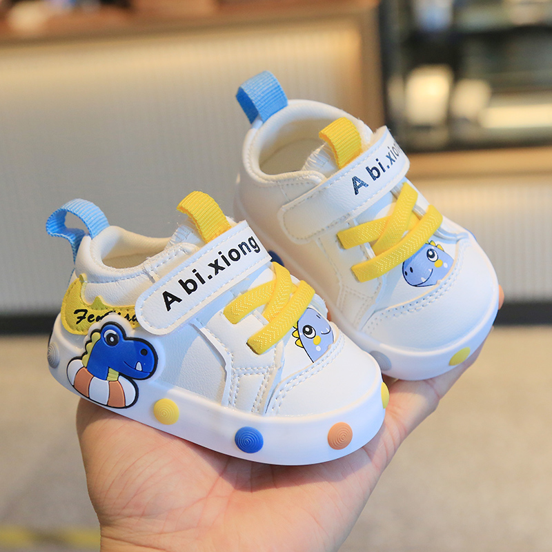 婴儿学步鞋软底春秋可爱卡通0一1岁6到12个月9男10女宝宝鞋子防掉