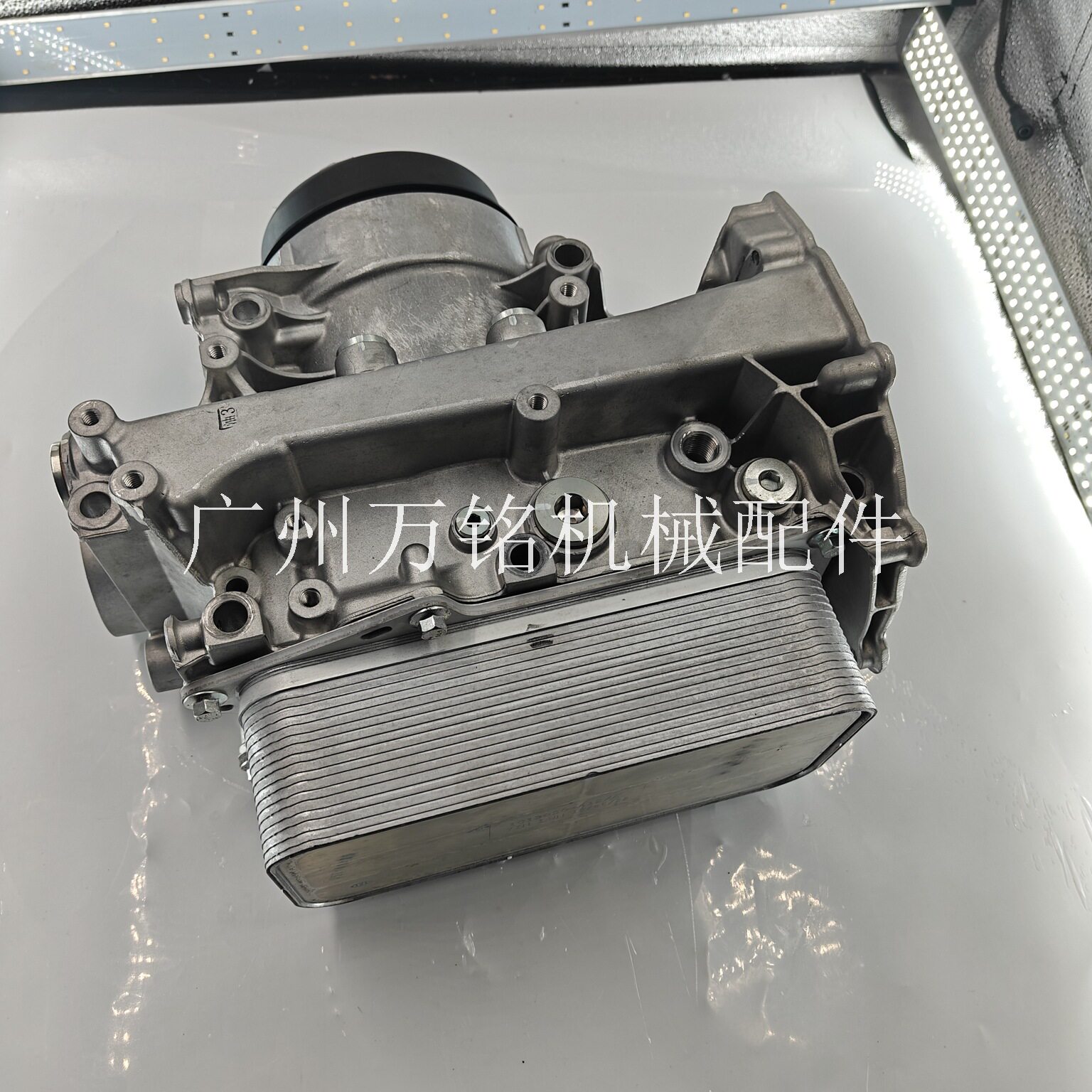 适有于沃尔沃EC350D机油散热器总成21004191VOE21004191