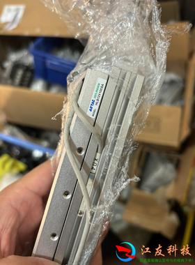 亚德客滑台气缸HLS12-100SA