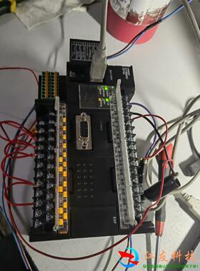 欧姆龙PLCCP1H-XA40DT-D