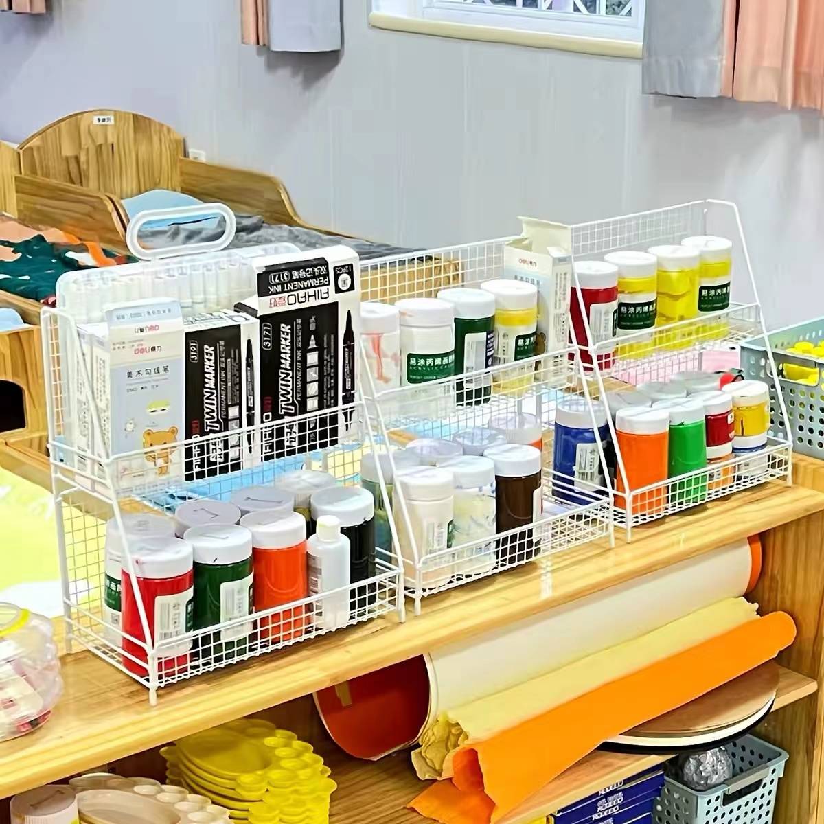 幼儿园手工区台面置物架阅读区