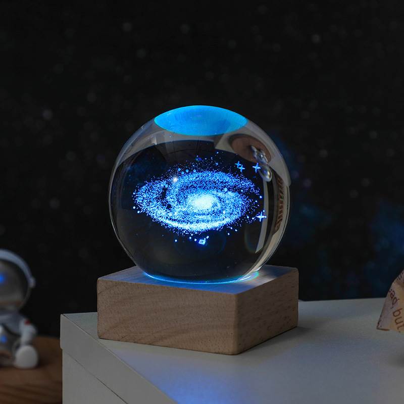 创意3D立体内雕水晶小夜灯装饰玻璃球体木质底座蓝色氛围灯创意品