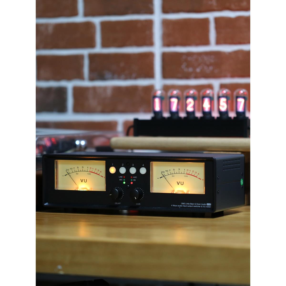 VU2音乐电平表声控模拟VU表 4进1出4路音频切换器RCA分配器带遥控