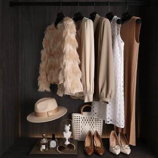 轩富帝爵 样板房衣服衣帽间装饰品摆件样板间女装驼色服饰软装