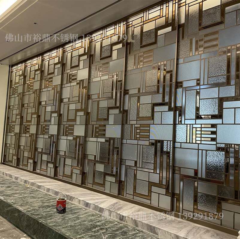 热销直销新品不锈钢隔断屏风玻璃金属雕花客厅隔间屏风别墅装饰墙