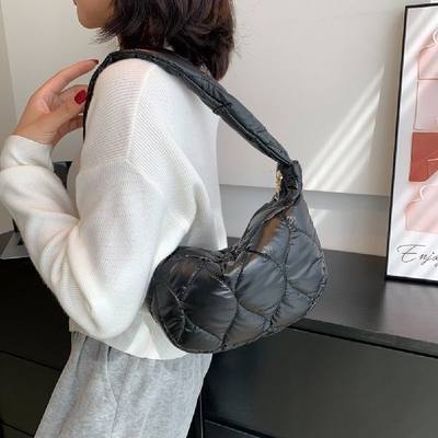 网红Fashion Shoulder Handbags Solid Color Cotton Padded Quil