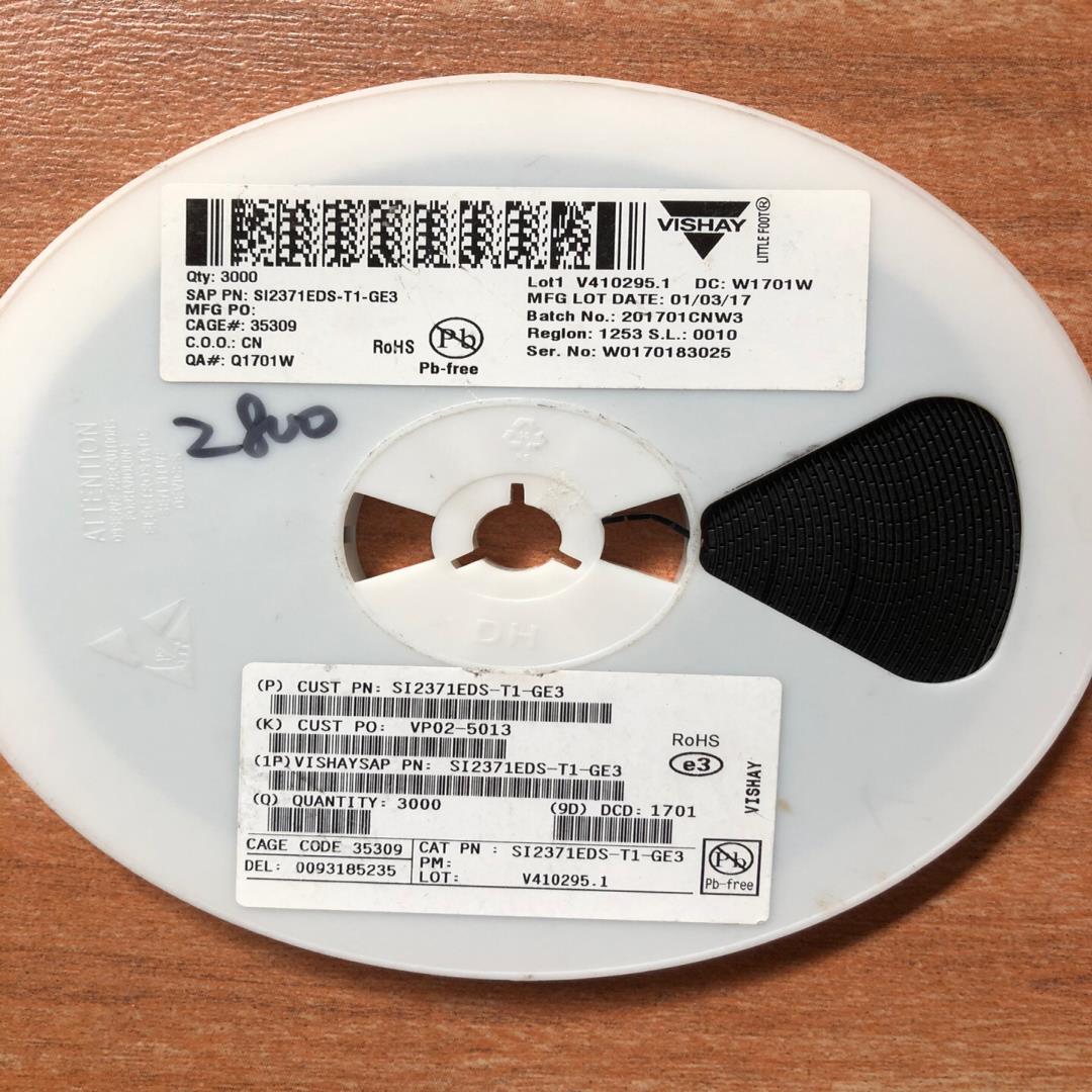 【议价】SI2371EDS-T1-3  贴片场效应三极管丝印E6