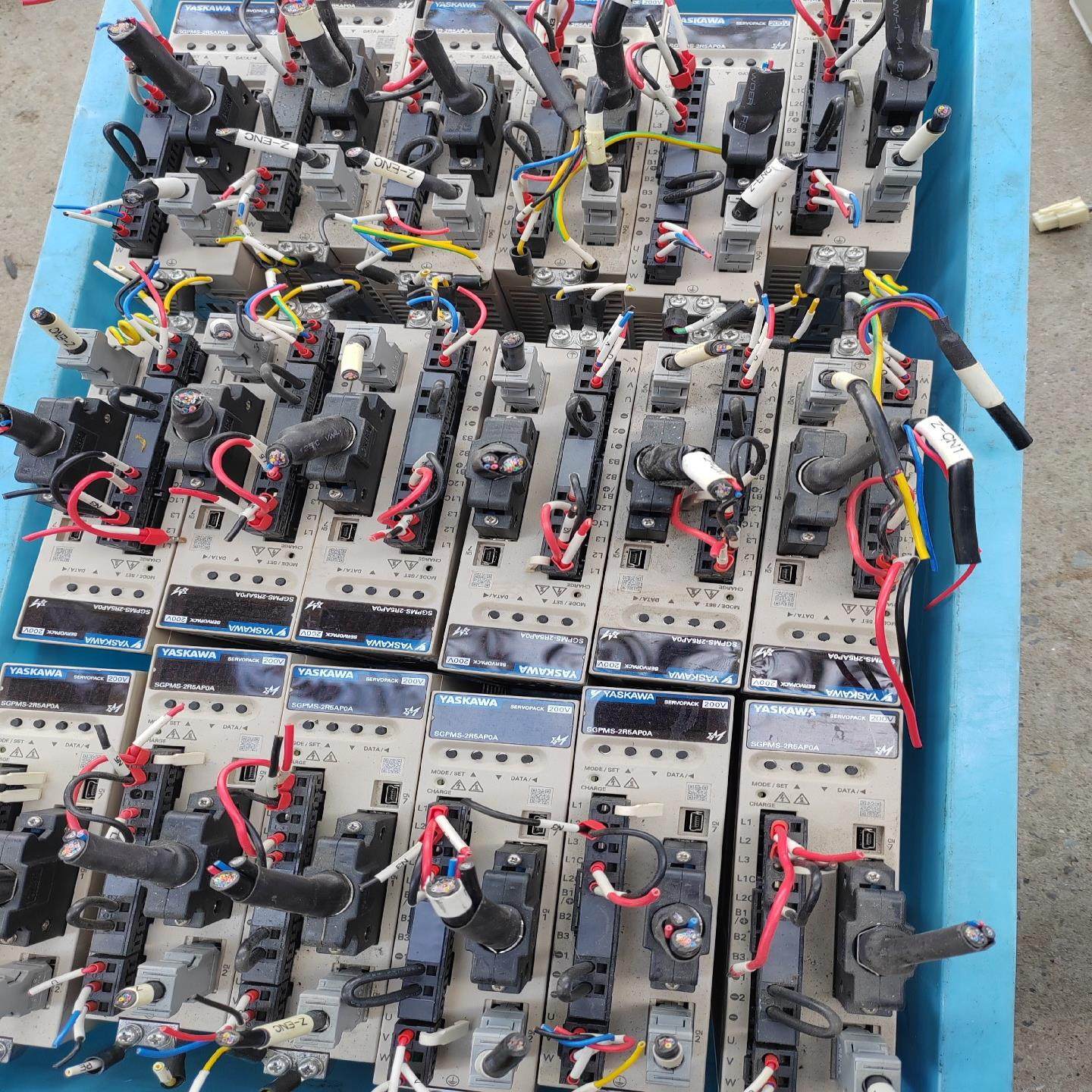 【议价】安川伺服驱动器SGPMS-2R5AP0A 450W