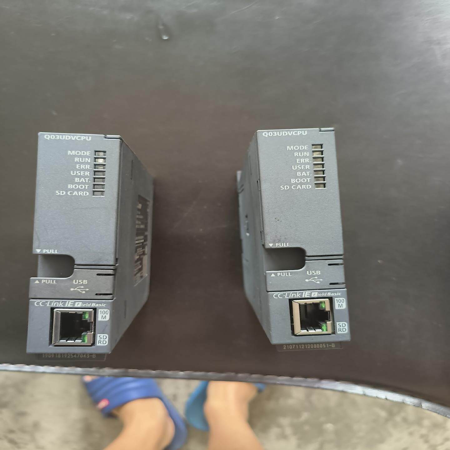 【议价】Q03UDVCPU三菱PLC功能包好的成色不错编号年份新