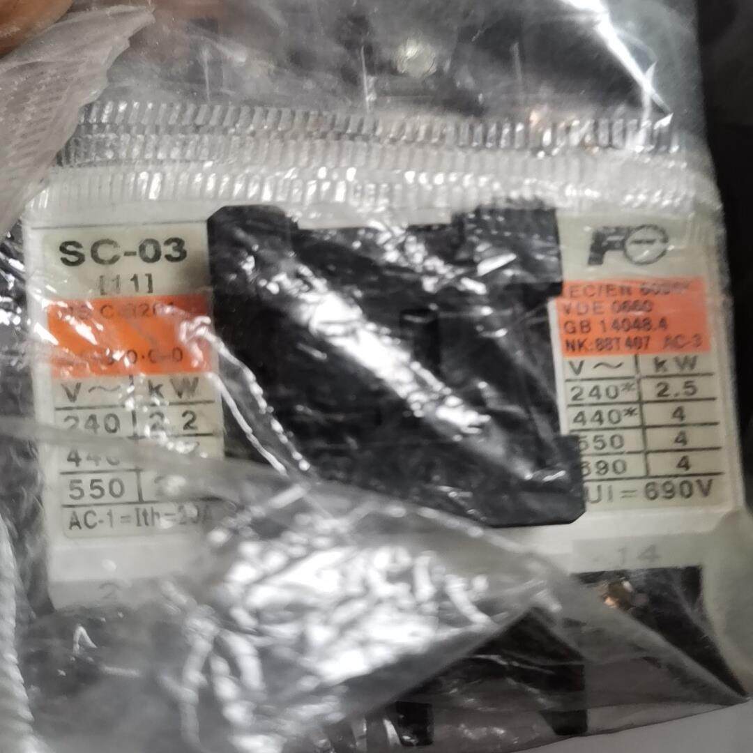 【议价】正品富士接触器全新SC-e02  sC-03  各一只