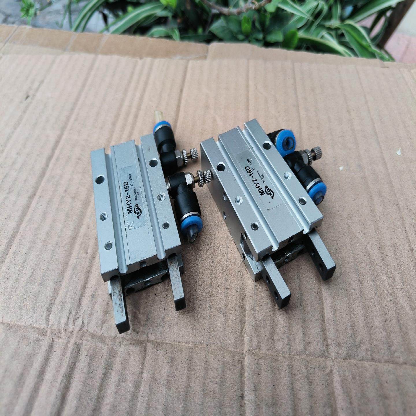 【议价】MHY2-16D手指气缸平行手指气缸180度开闭型28