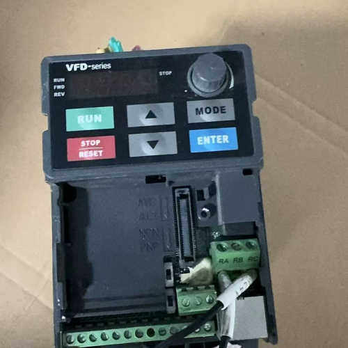 【议价】台达变频器VFD007E43A 0.75kw 380v 成色