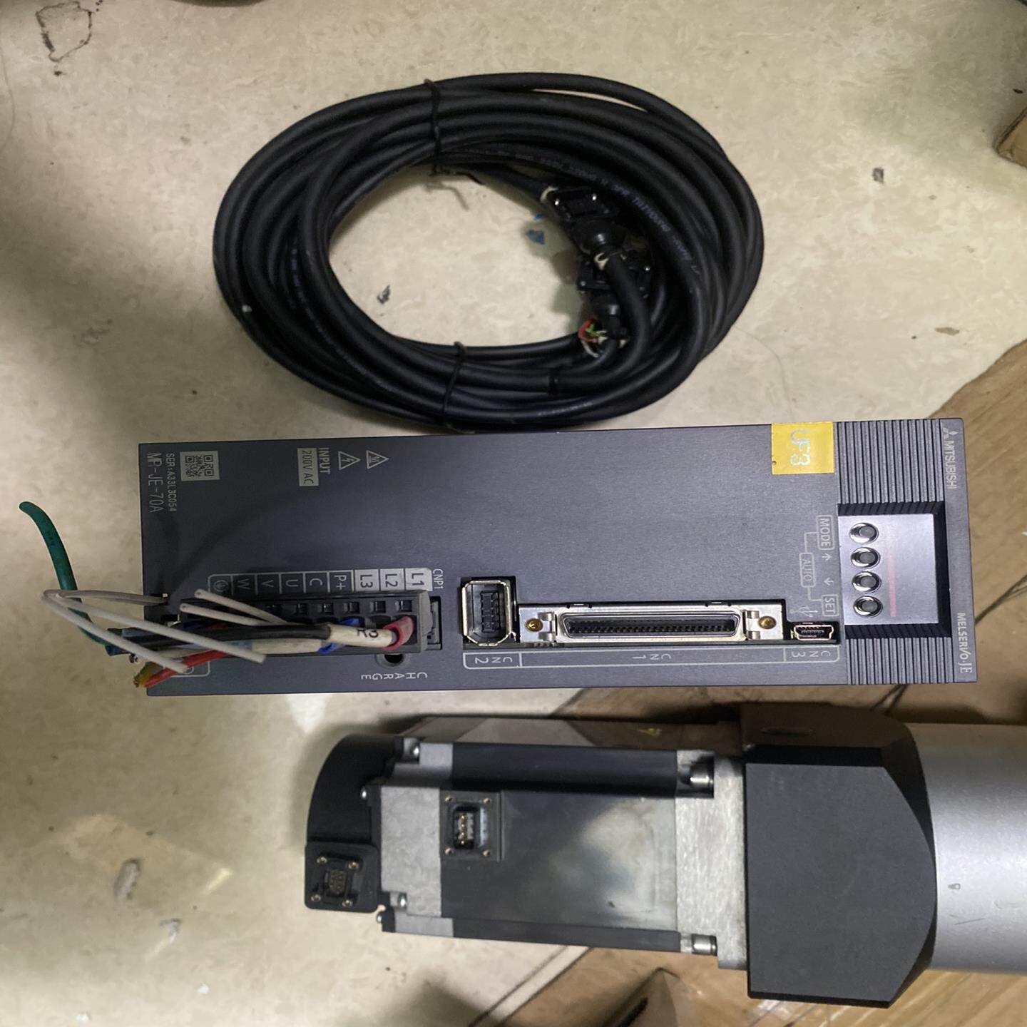 【议价】三菱伺服驱动器MR-JE-70A电机 HF-KN73J-S