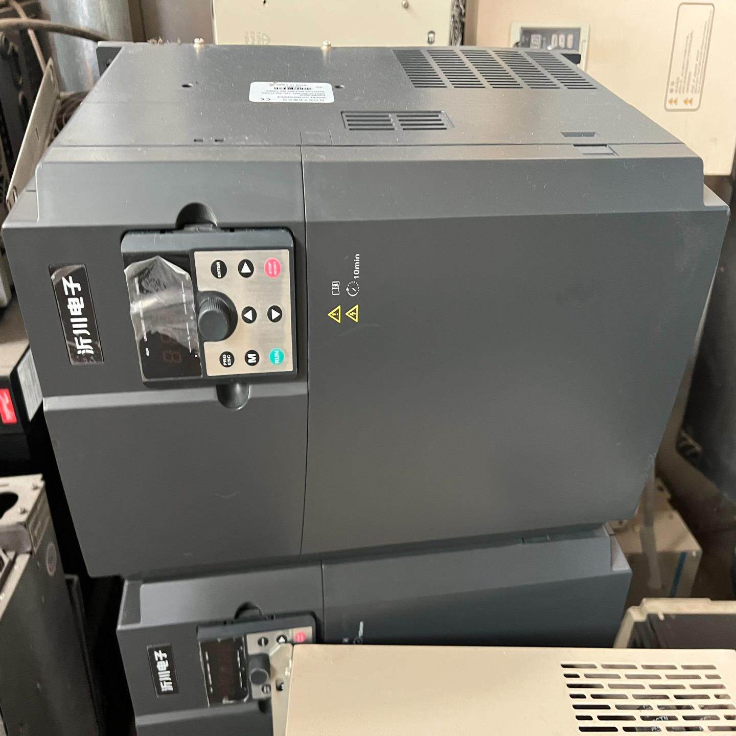 【议价】二手30kw变频器成色漂亮功能包好特价出售1280元