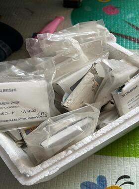 【议价】三菱plc CF卡Q2MEM-2MBF 全新到货一批议价