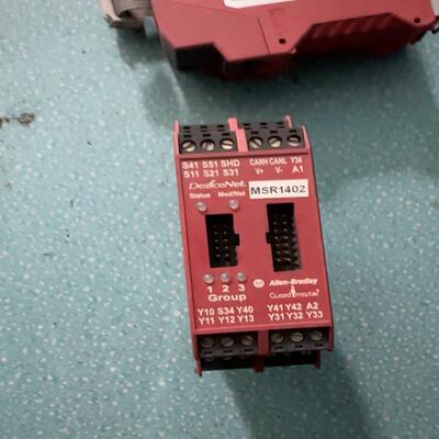 【议价】继电器ABMSR312P 440R-W23220二手拆机