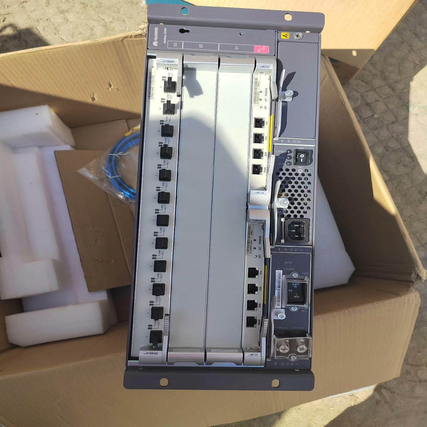 【议价】华为S9303套包 双引擎 带12口万兆 双电源 全新开封