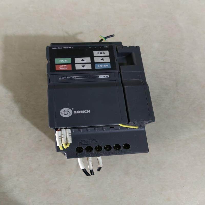 【议价】众辰变频器Z2200-2R2G 22KW 220V原装拆机