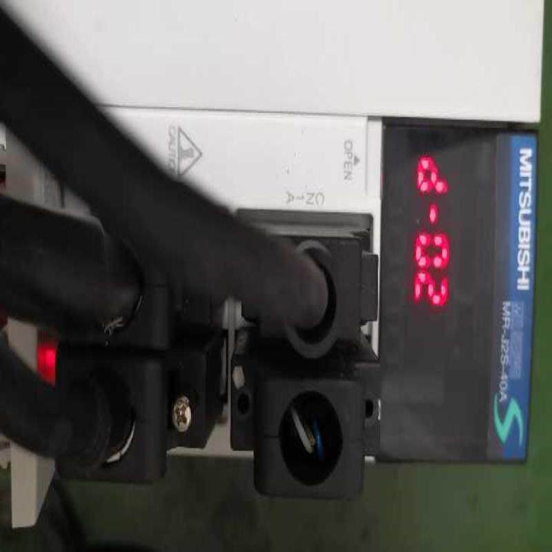 [议价]三菱400W伺服电机HC-KFS43B配套MR-J2S-4