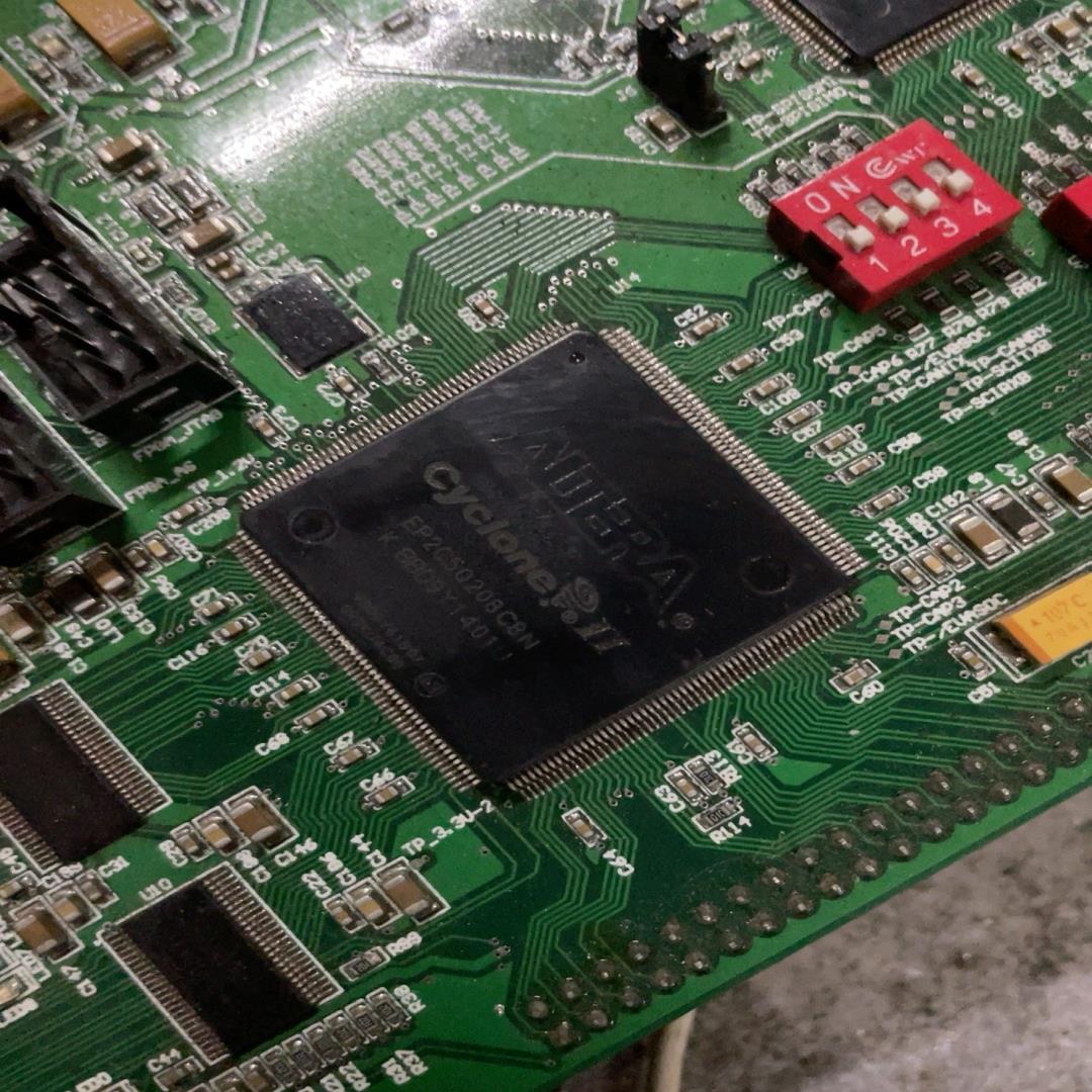 [议价]4张板子卖型号ep2c5q208c8n320f2812