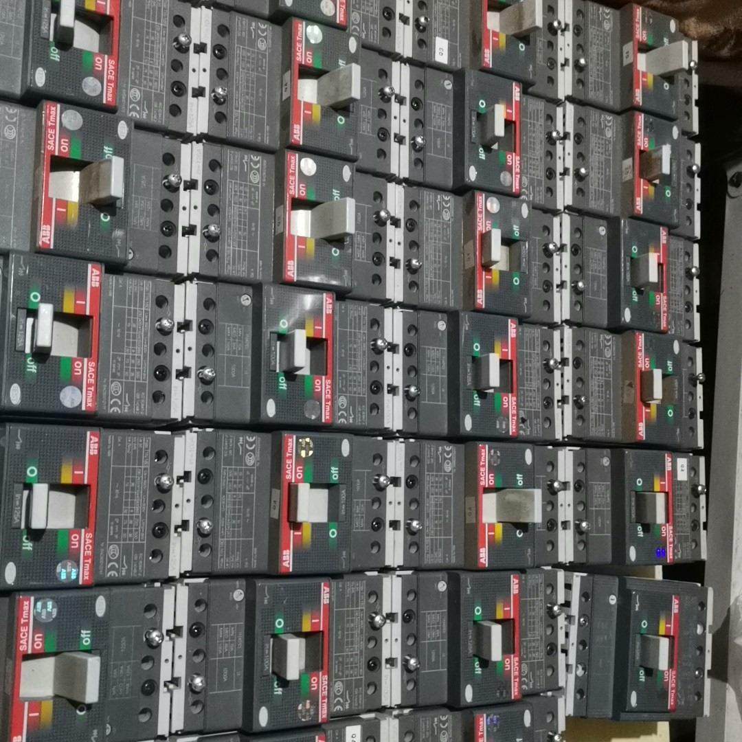 【议价】ABB塑壳断路器T1N 160   3P 100A -125