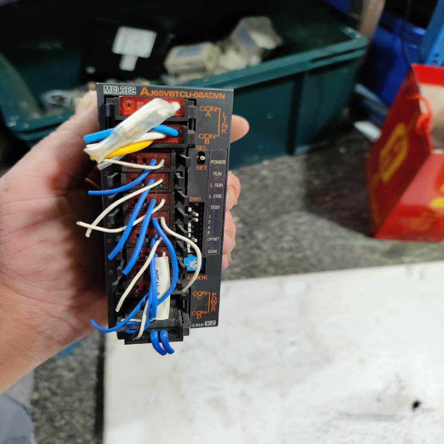 【议价】三菱远程模块AJ65VBTCU-68ADVN拆机件实物图