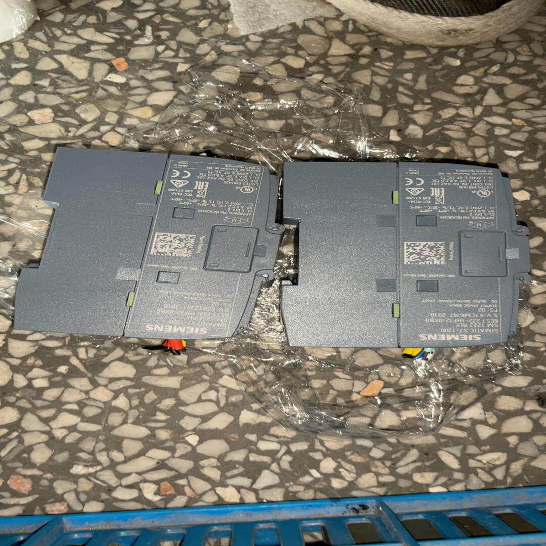 【议价】西门子6ES7222-1HF32-0XB0 拆机两个成色完全