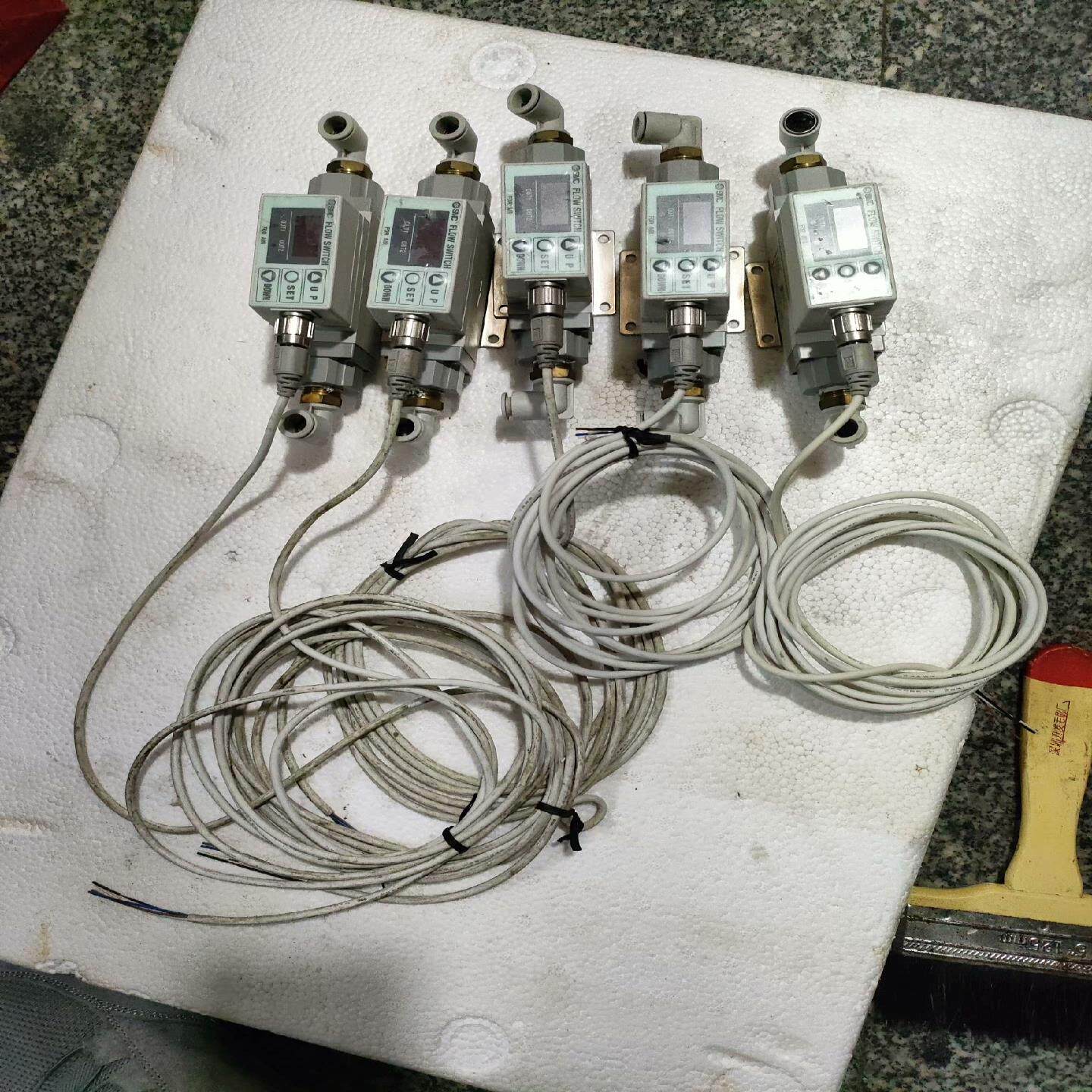 【议价】原装SMC流量开关PF2A721-03-27 库存机实物图