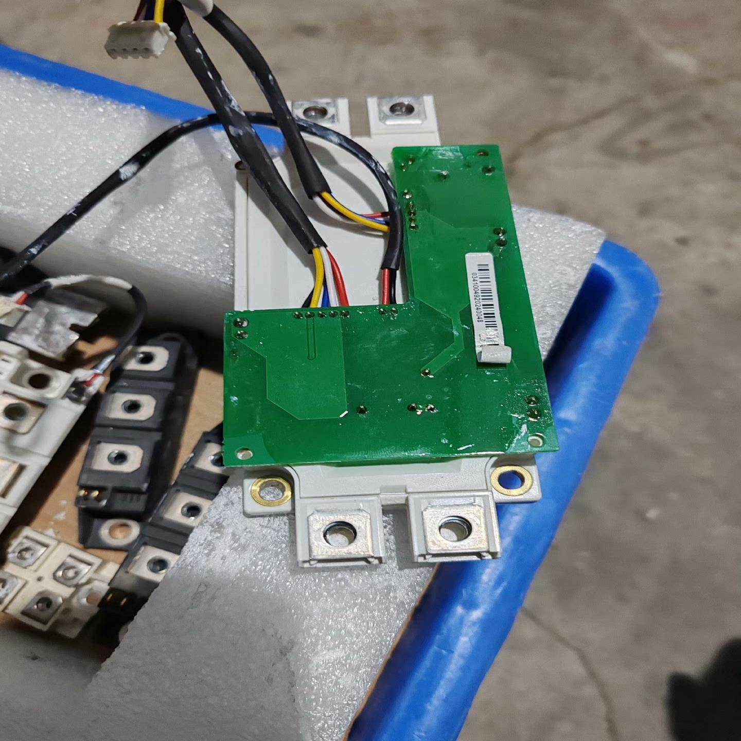 【议价】FF300R12ME4英飞凌模块原装拆机成色充新价格为